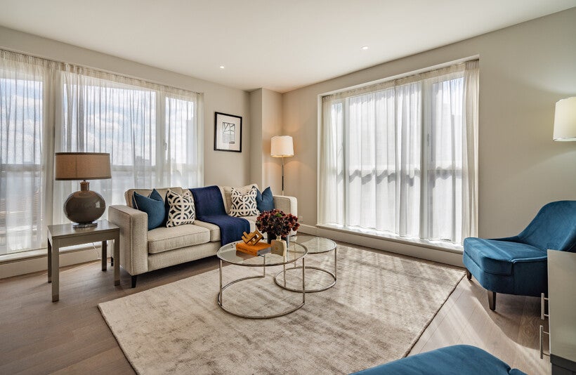 Flat Westferry Circus in Greater London
