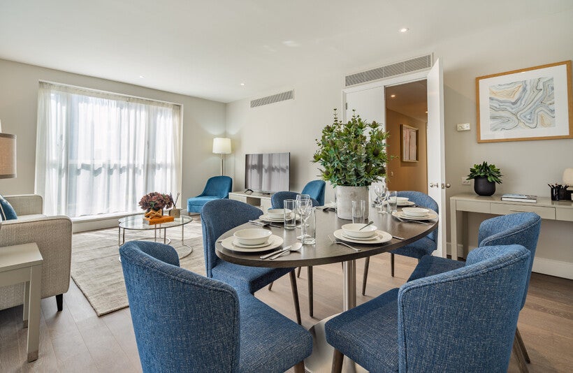 Flat Westferry Circus in Greater London