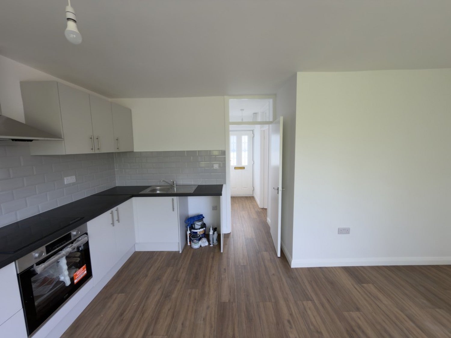 Flat Godfrey Avenue in Greater London