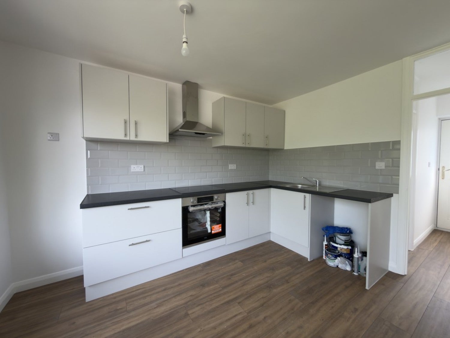 Flat Godfrey Avenue in Greater London