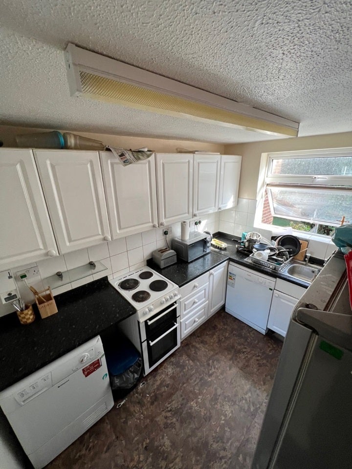 Room Geary Drive in Brentwood