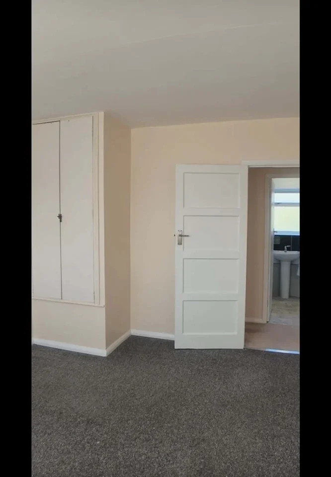 House Fairford Close in Greater London