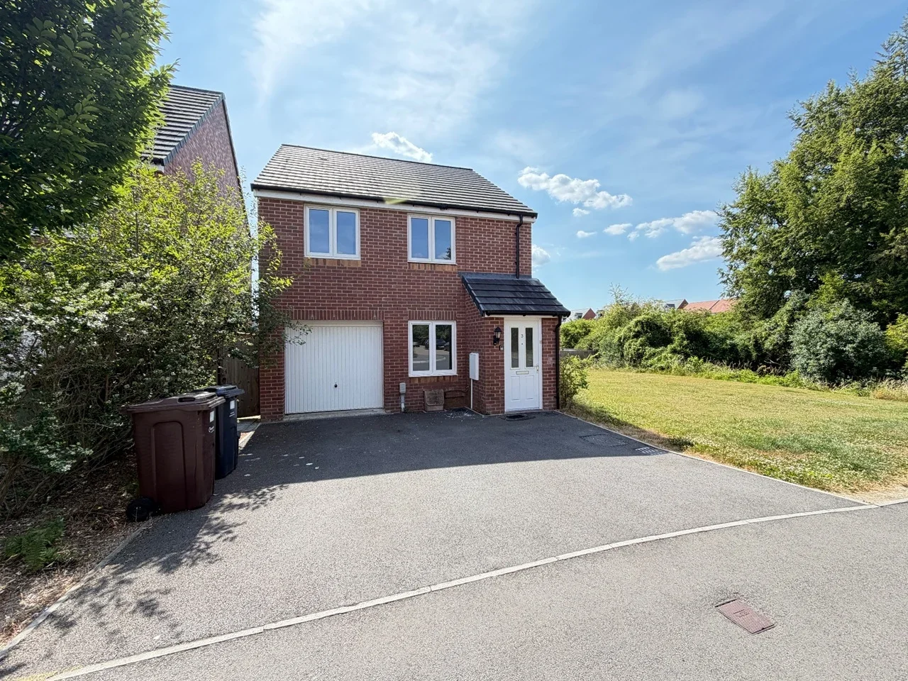 House Tufnell Close in Test Valley