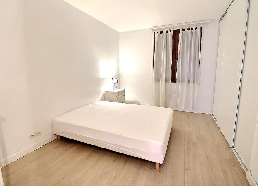 Flat Route de Grigny in Viry-Châtillon