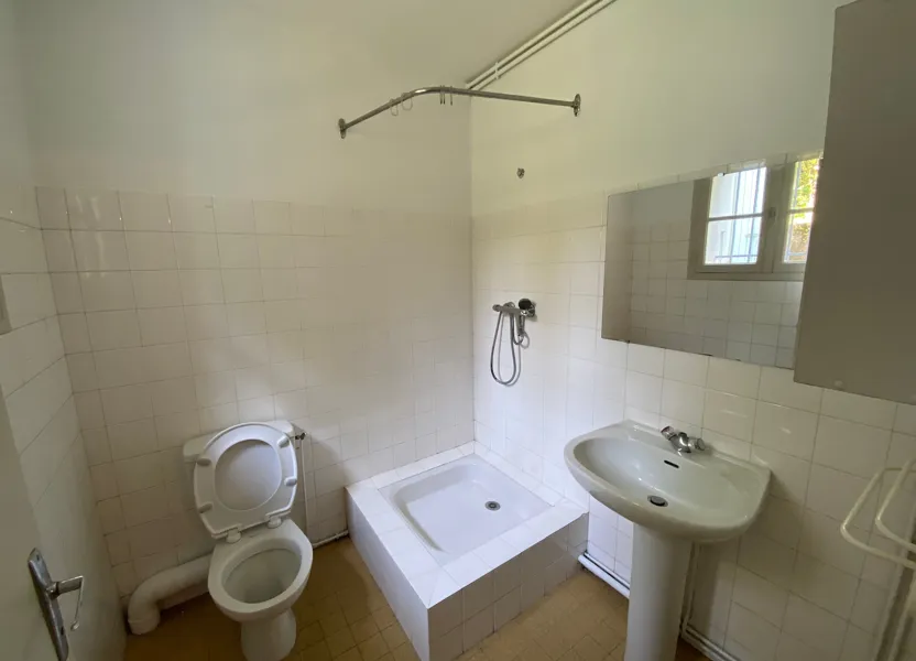 Room Avenue Charles de Gaulle in Castres