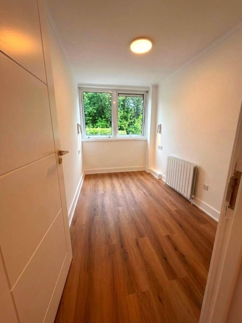 Flat Malden Crescent in London
