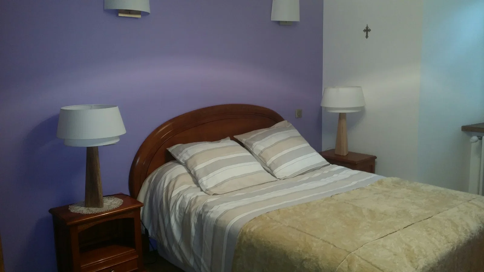 Chambre Rue du Maréchal Ferrant à Neuvéglise-sur-Truyère