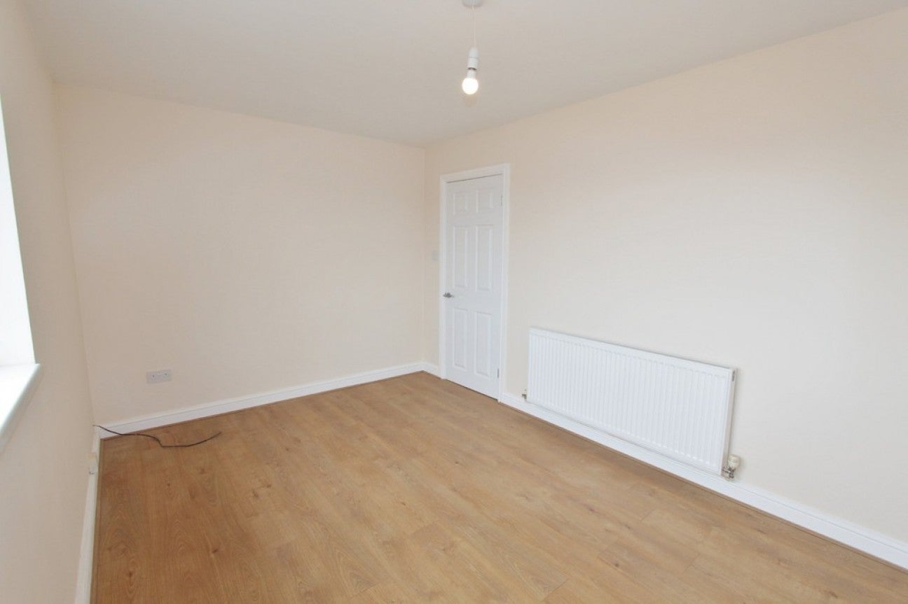 Flat Fontenaye Road in Tamworth