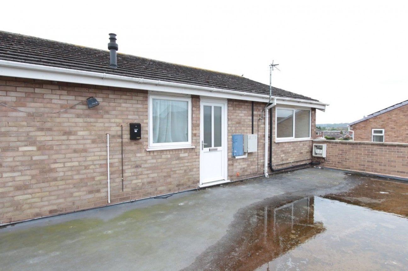 Flat Fontenaye Road in Tamworth