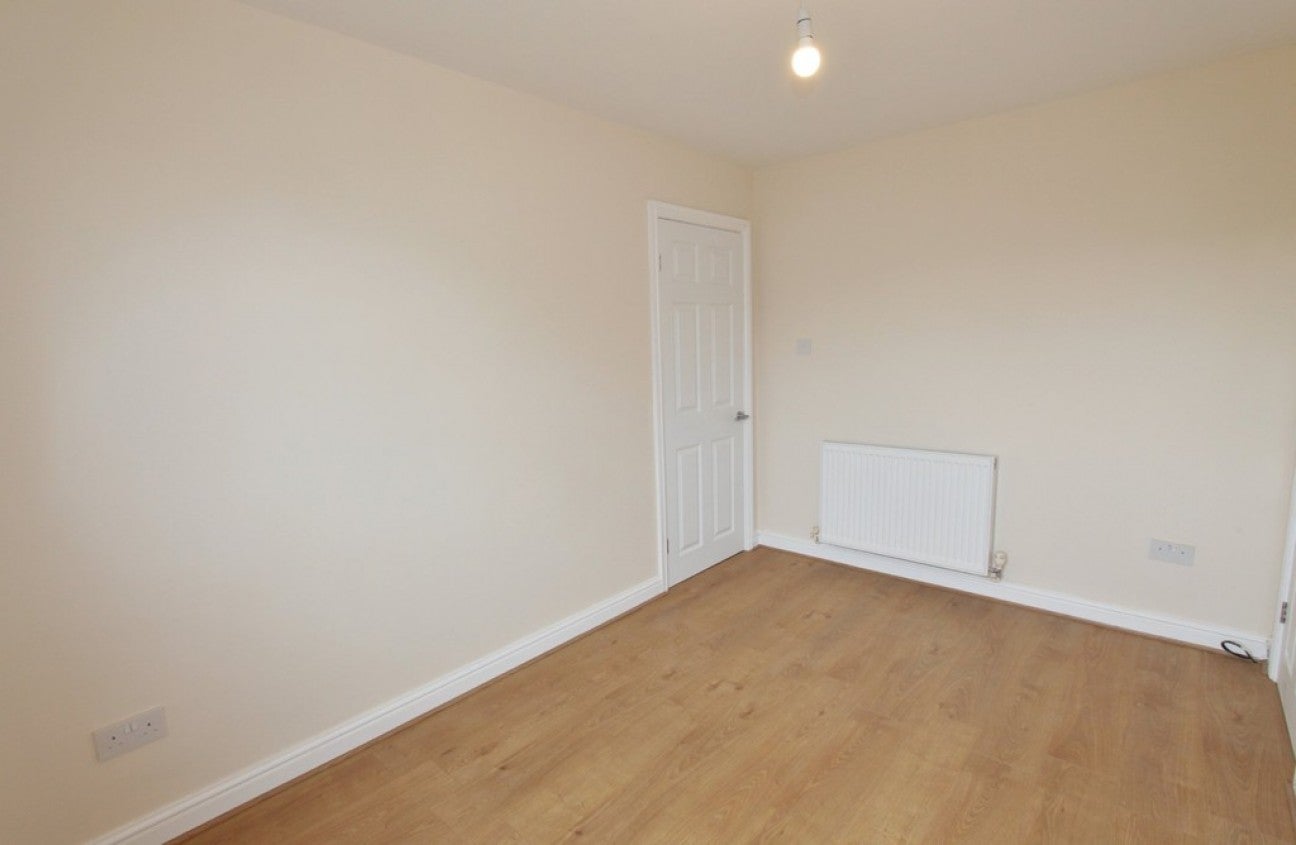 Flat Fontenaye Road in Tamworth