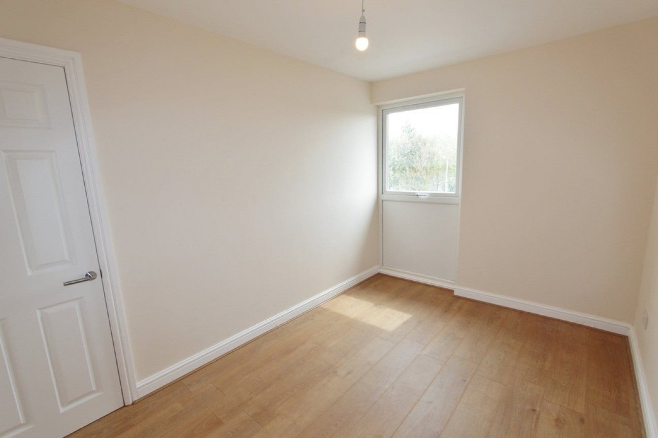 Flat Fontenaye Road in Tamworth