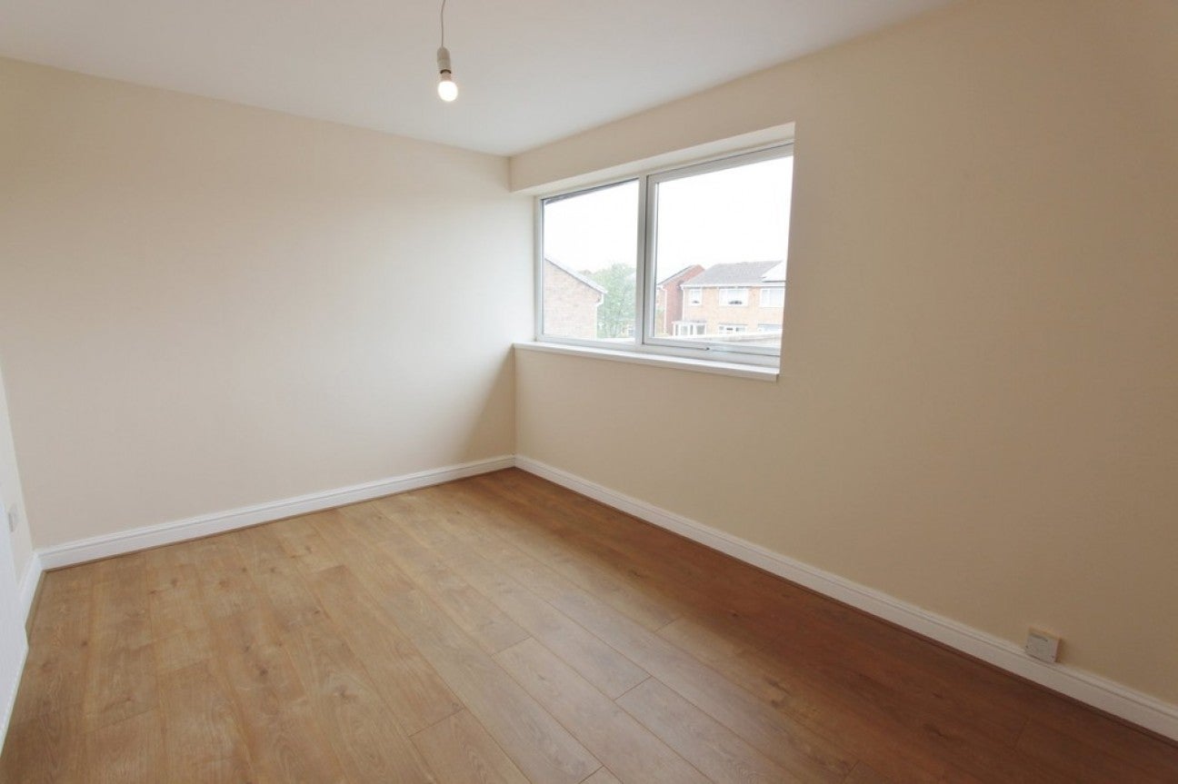Flat Fontenaye Road in Tamworth