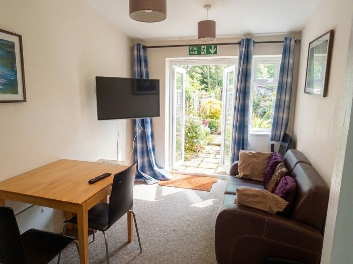 Room Claremont Road in Greater London
