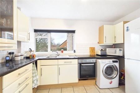Flat Tunworth Mews in Basingstoke and Deane