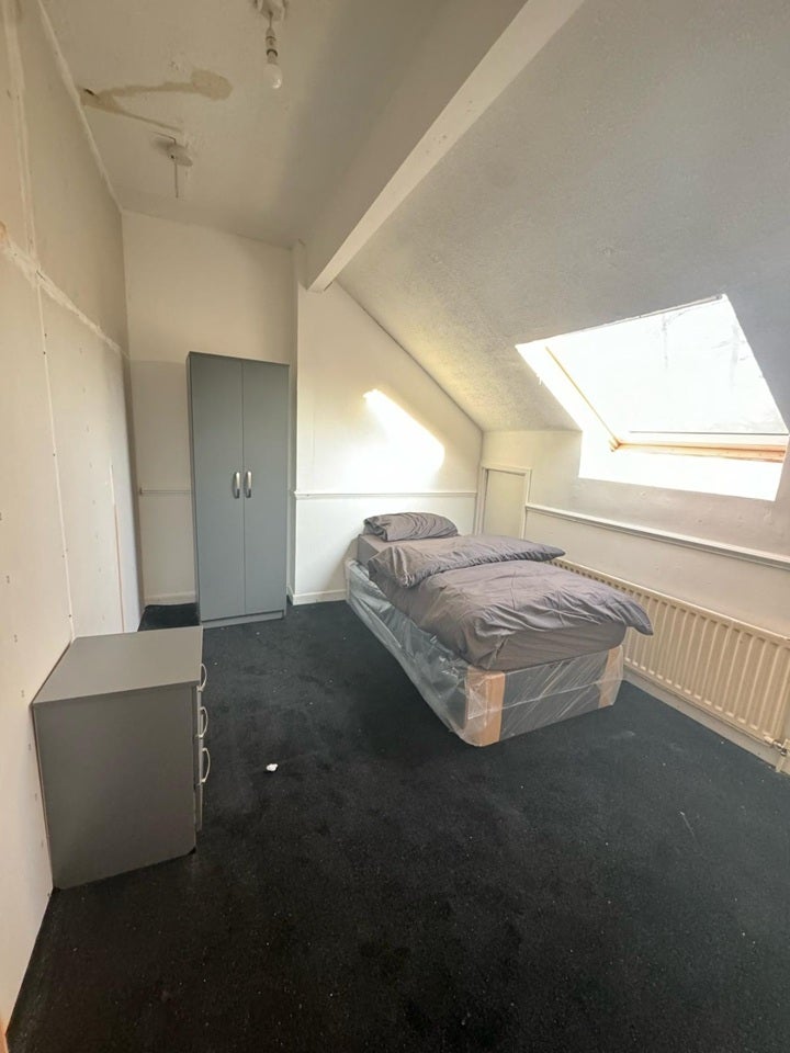 Room Douglas Road in Birmingham