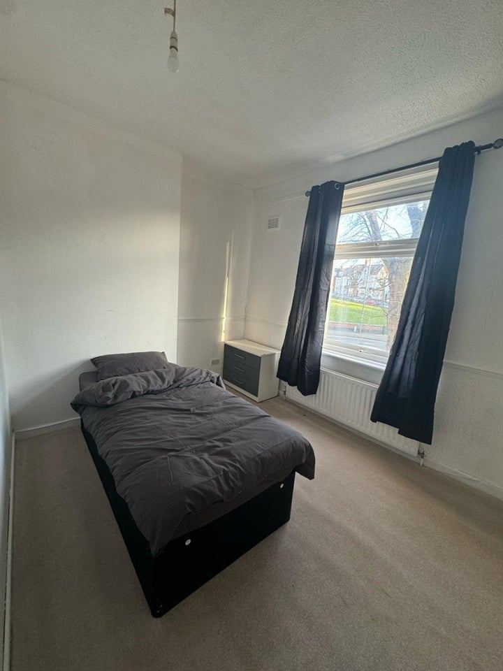 Room Douglas Road in Birmingham