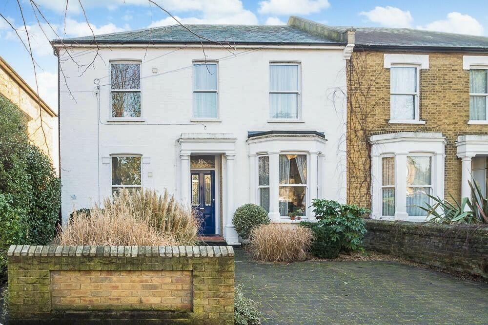 Flat Cherry Orchard in Borough of Spelthorne