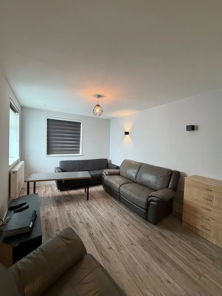 Flat Purbeck Road in Greater London