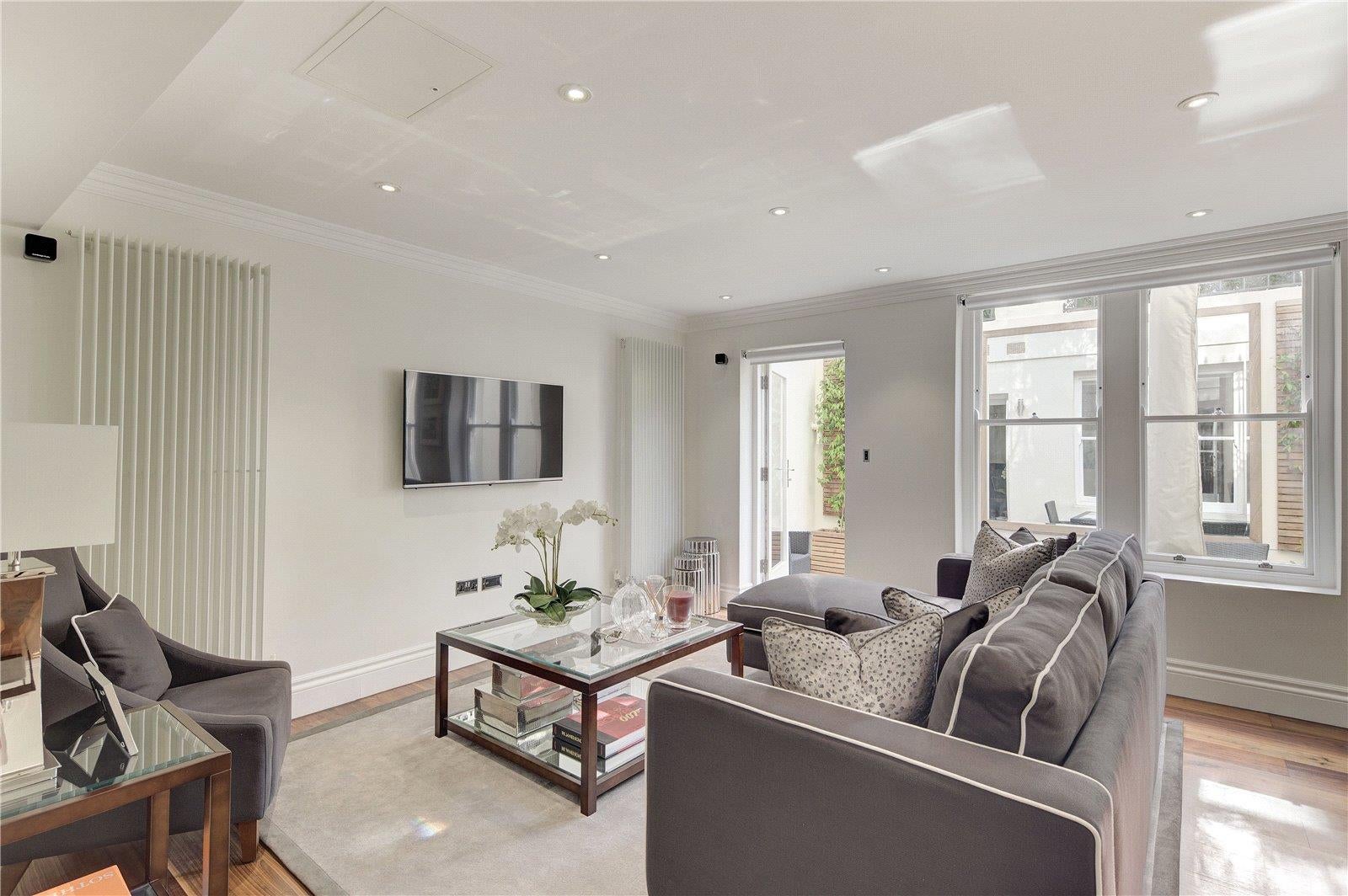 Flat Kensington Gardens Square in City of Westminster