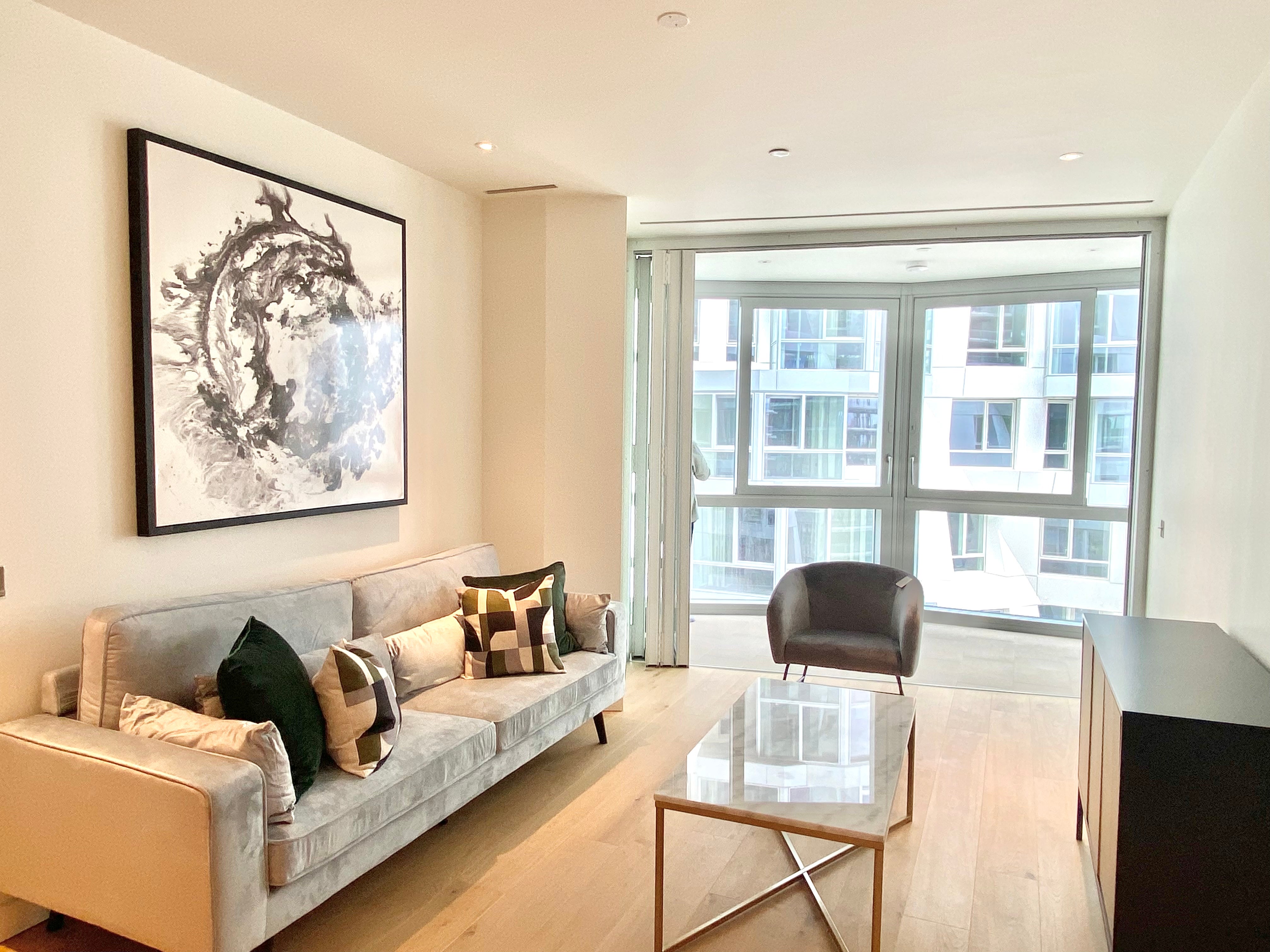 Flat Grayshott Road in Greater London