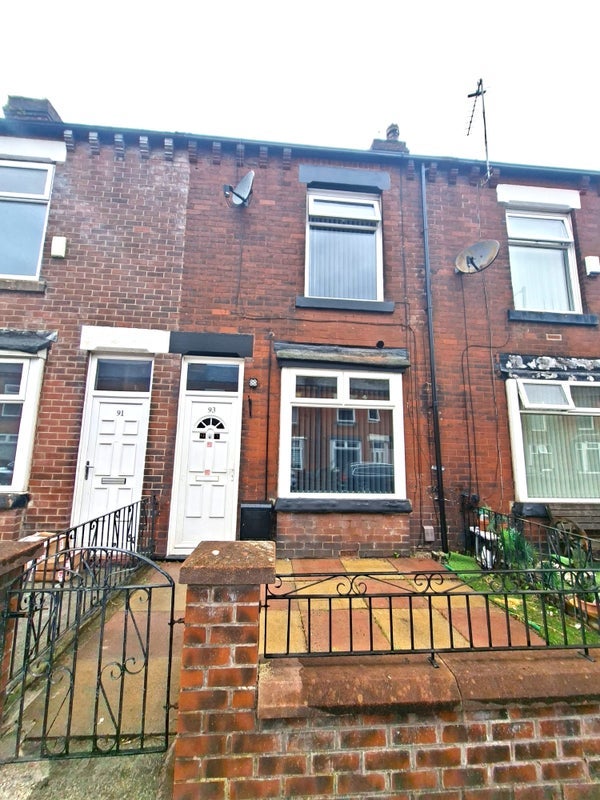 House Back Moorfield Grove in Bolton