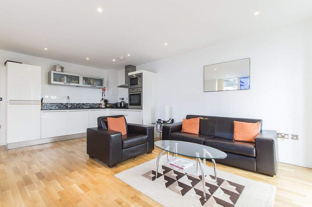 Flat Millharbour in Greater London