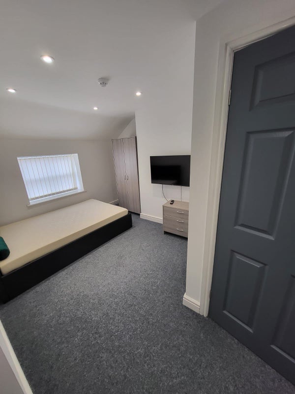 Room Atherton Street in Prescot
