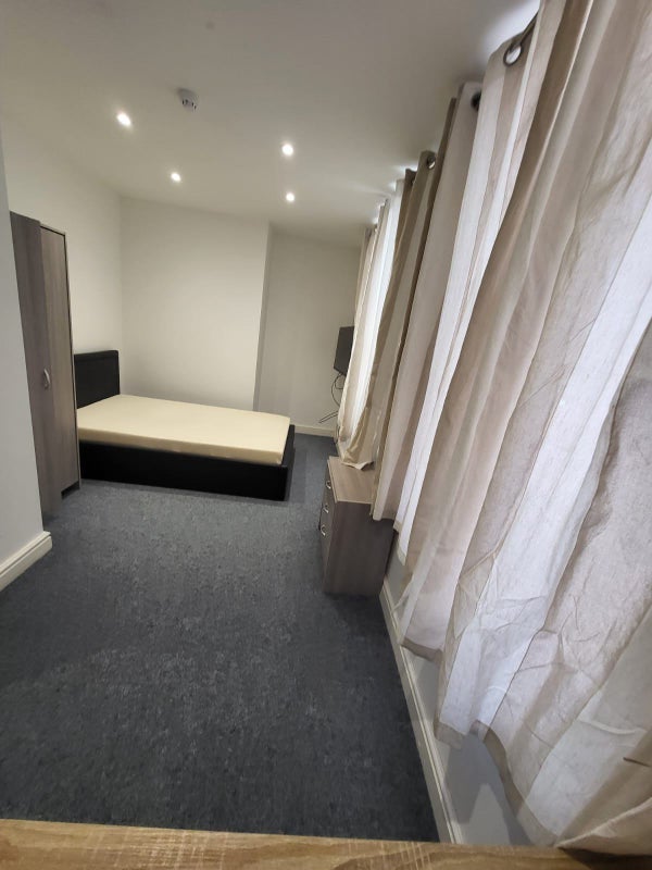 Room Atherton Street in Prescot