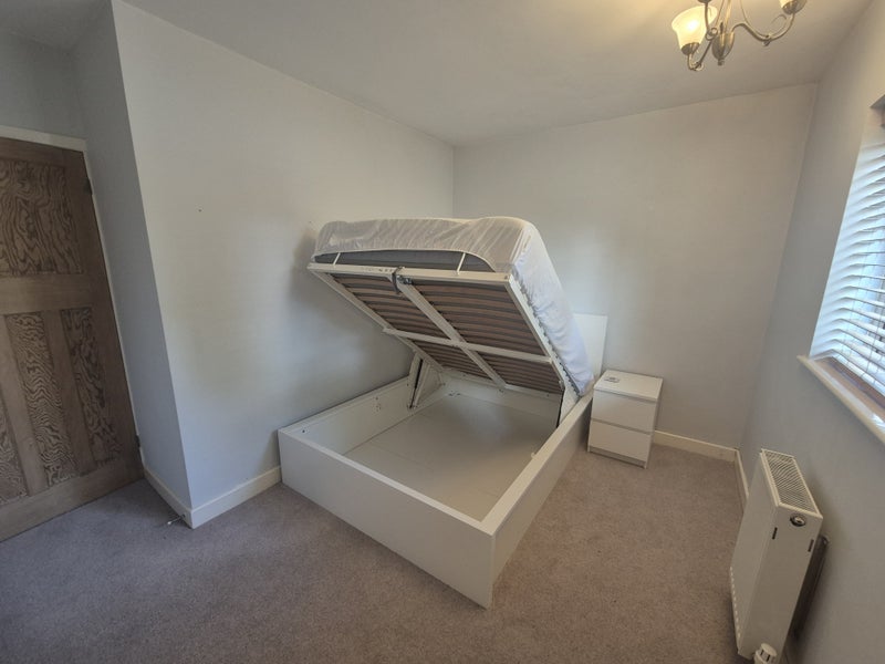 Room Bye Pass Road in Nottingham