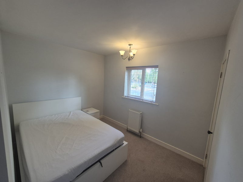 Room Bye Pass Road in Nottingham