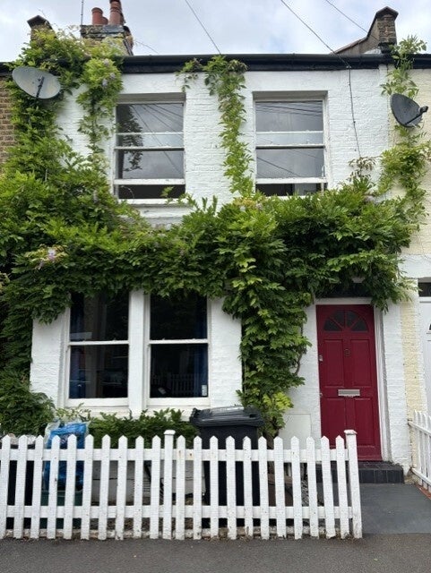 House Meadow Road in Greater London