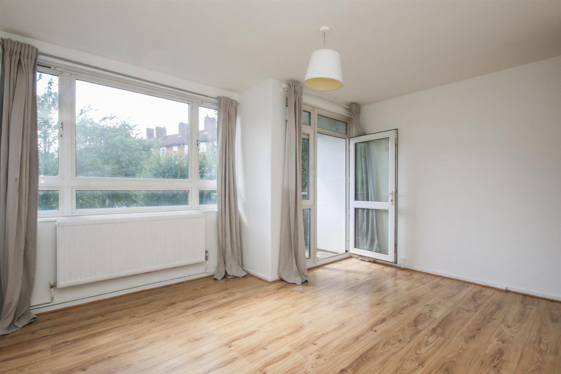 Flat Blackstock Road in Greater London
