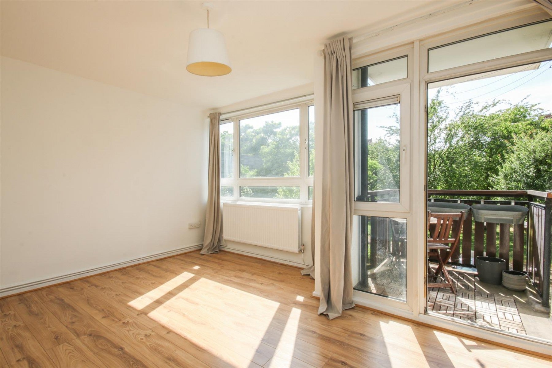 Flat Blackstock Road in Greater London