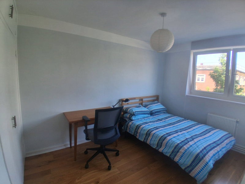 Room Royal Road in Greater London