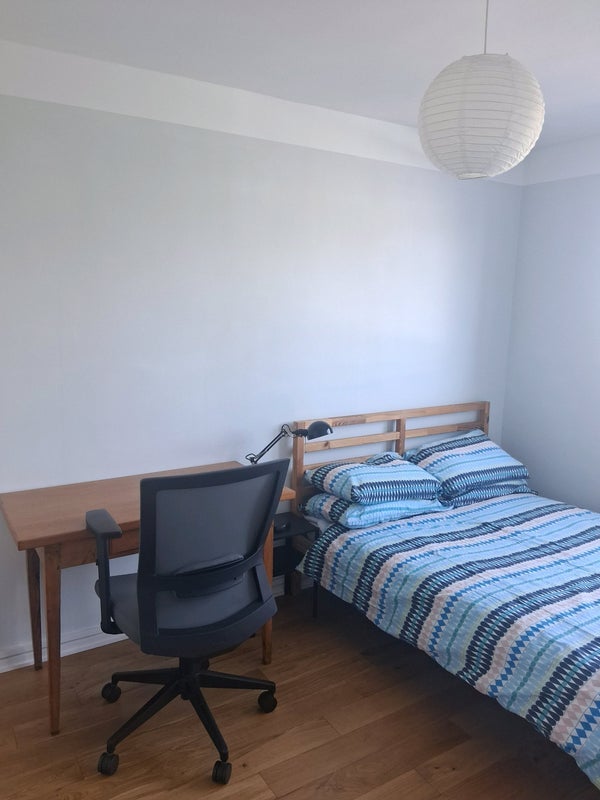 Room Royal Road in Greater London