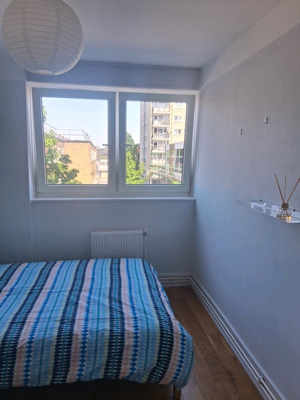 Room Royal Road in Greater London