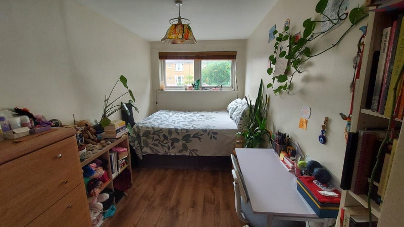 Room Ermine Road in Greater London