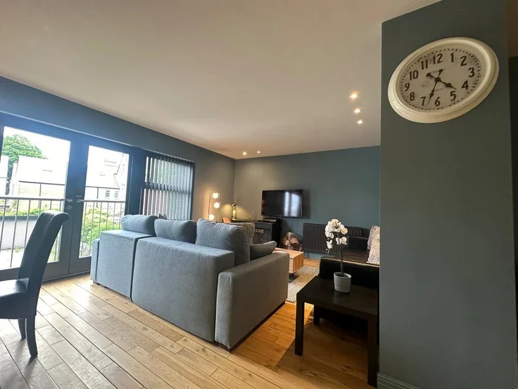 Flat Oakfield Street in Cardiff