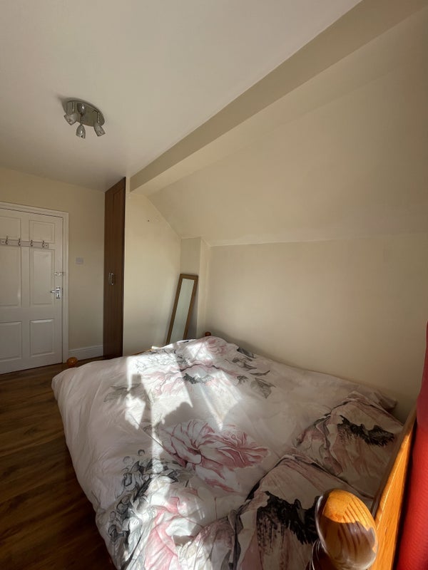Room Chalk Pit Avenue in Greater London