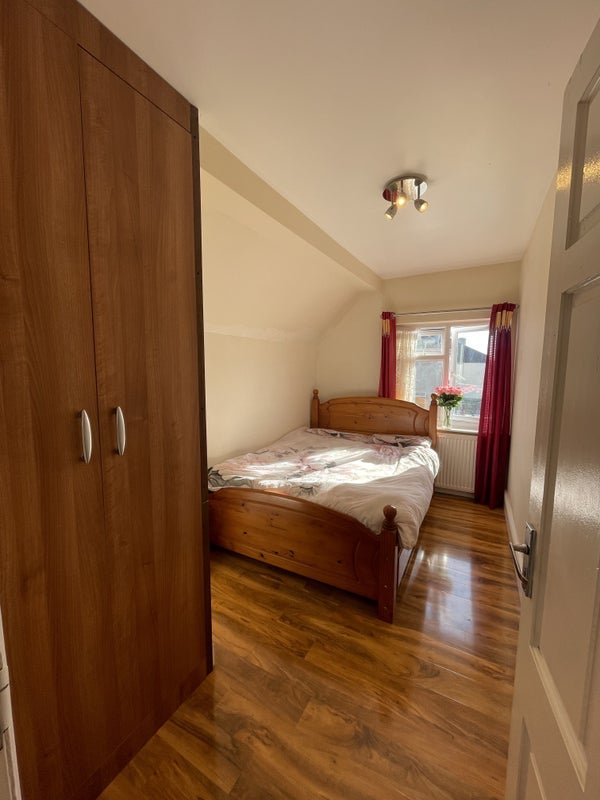Room Chalk Pit Avenue in Greater London