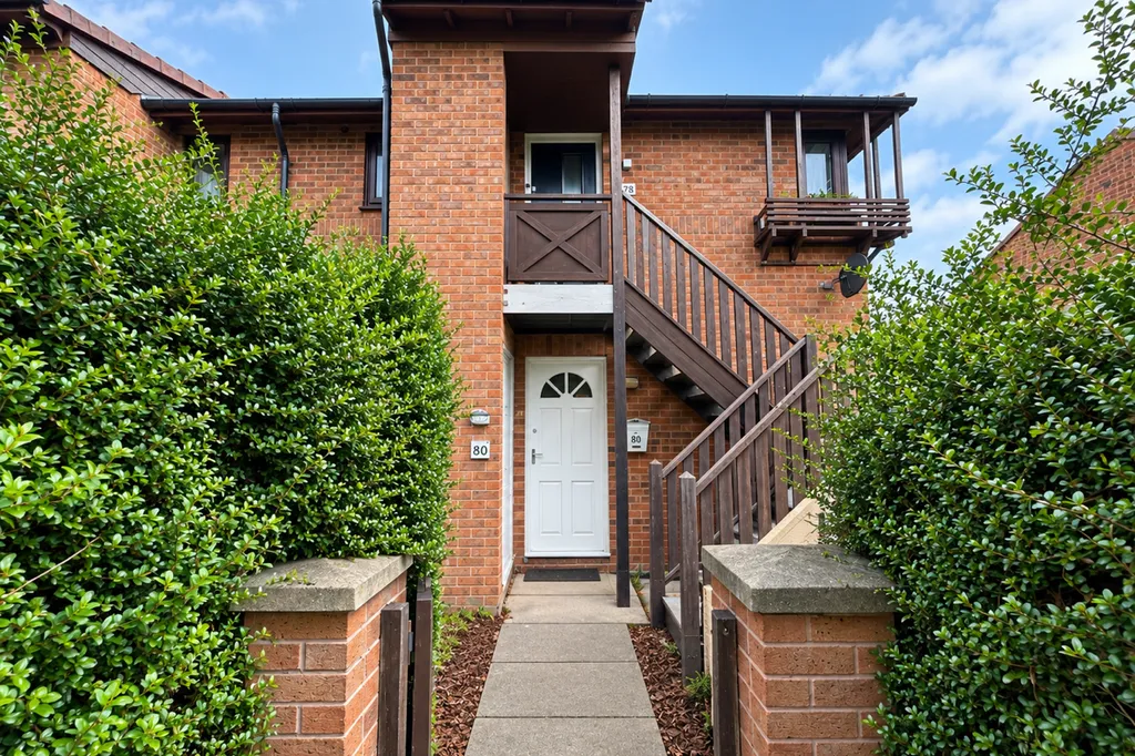 Flat Redgrave Drive in Milton Keynes