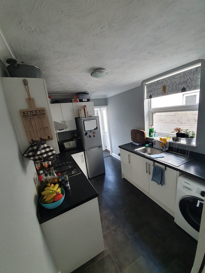 Room Cuthbert Road in Portsmouth