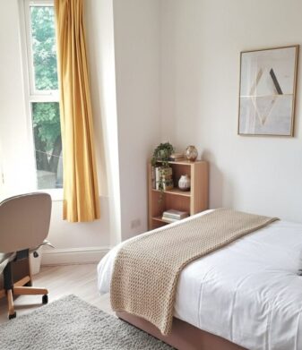 Flat Brighton Grove in Manchester
