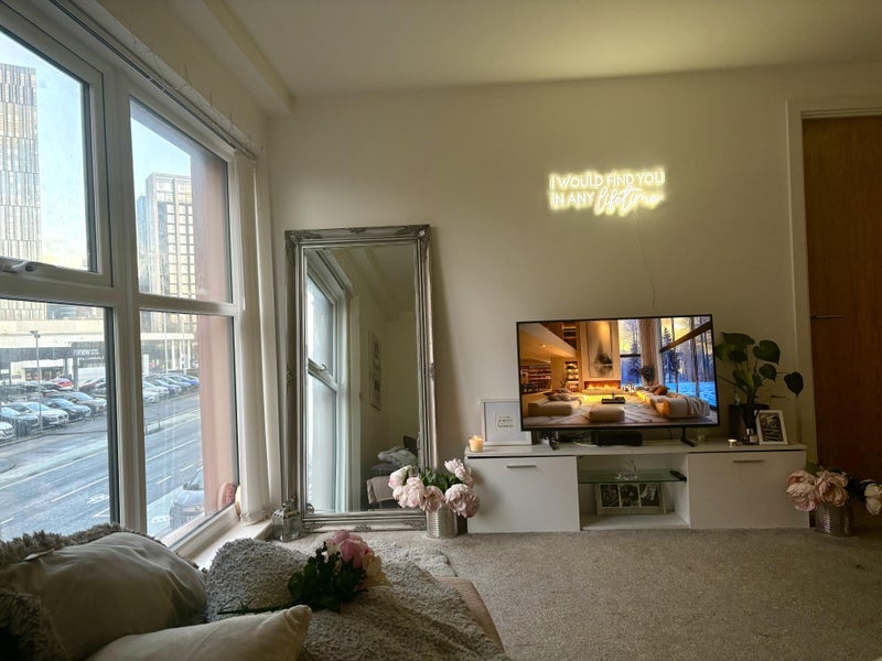Room Blackfriars Road in Salford