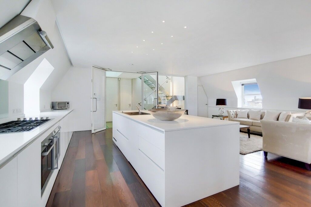 Flat Boydell Court in Greater London