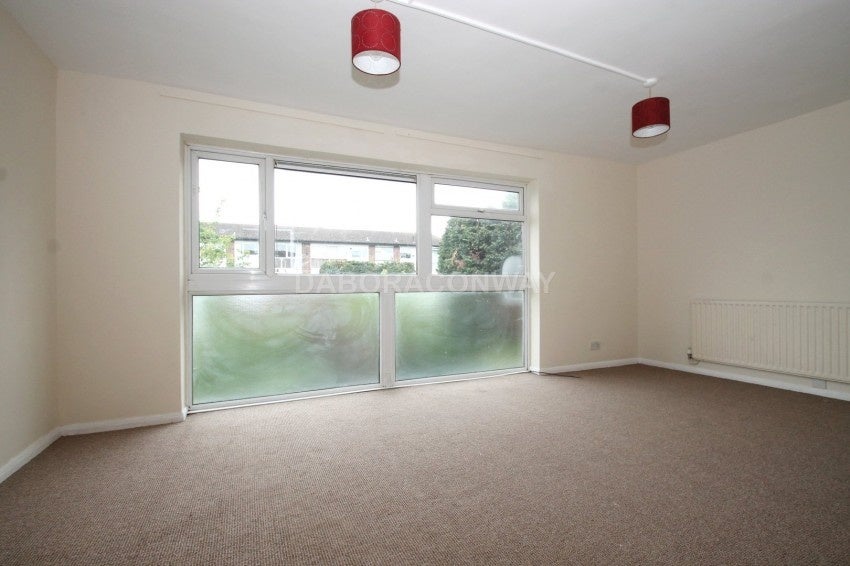 Flat St Peters Close in Greater London