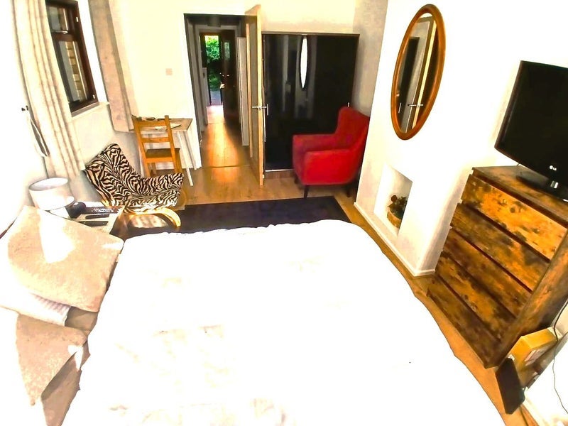 Room Pelham Road in Greater London