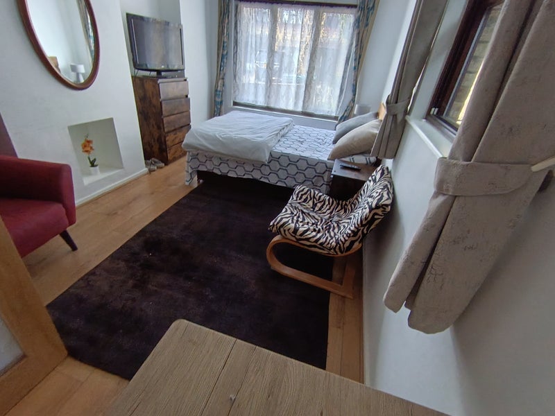 Room Pelham Road in Greater London