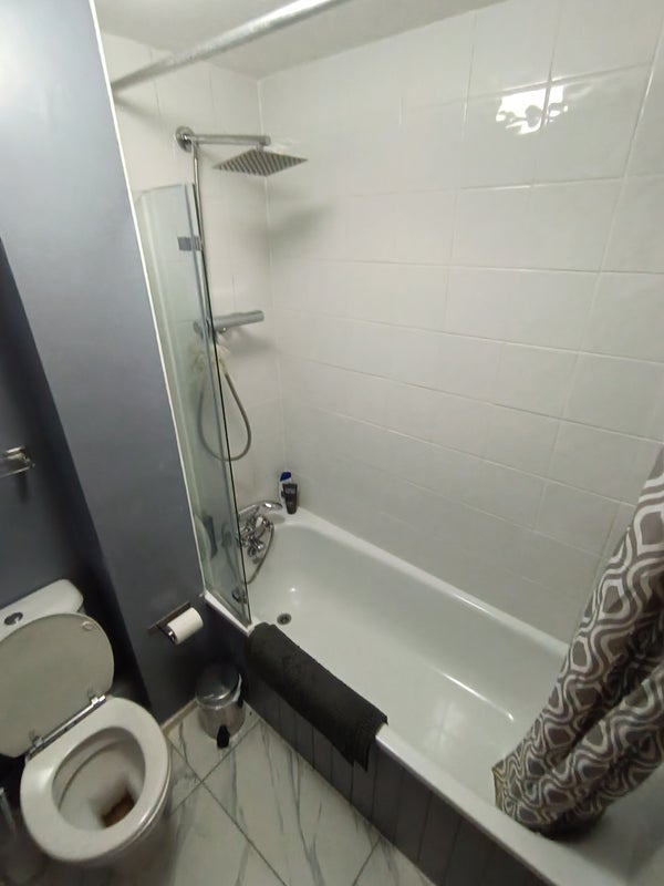 Room Pelham Road in Greater London