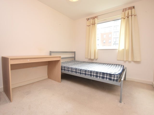 Flat Convent Walk in Sheffield